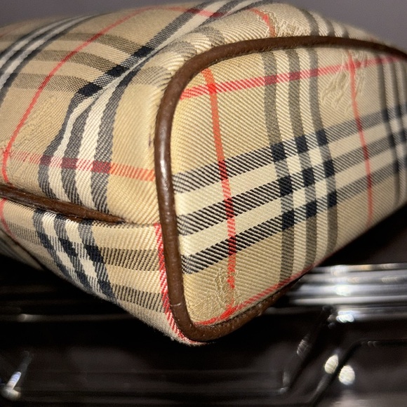 Burberry Vintage Nova Check Pouch Authentic - Picture 7 of 15